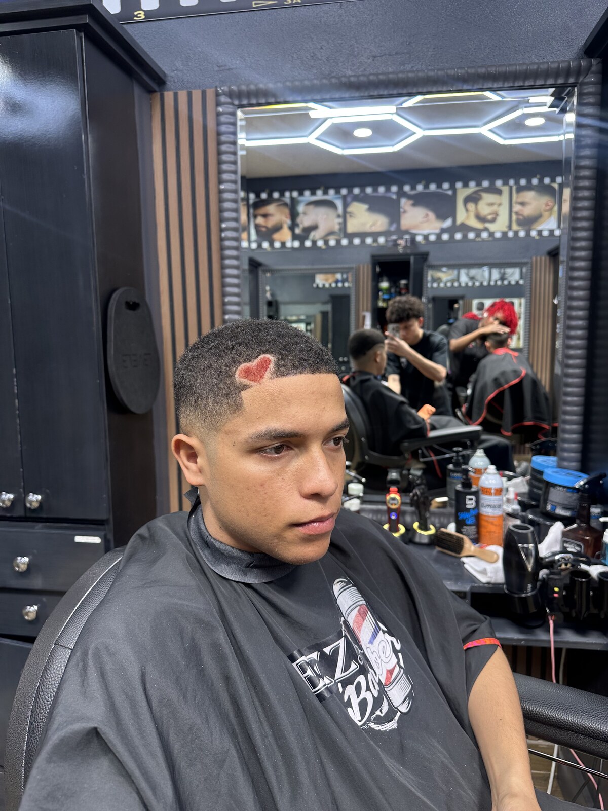 Master barbering work at Leez Barbershop